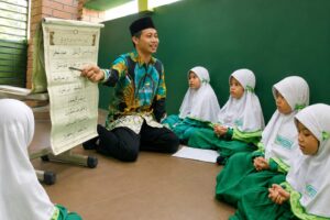 Narasi Refleksi Diri Guru: Menemukan Konsistensi di Teras Gedung A