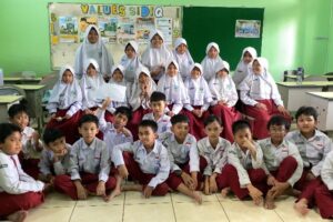 Gotong Royong dalam Menumbuhkan Tanggung Jawab Siswa Kelas 3