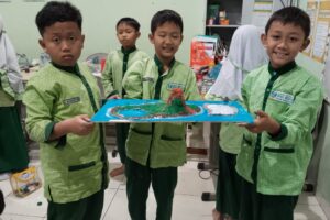 Dari Barang Bekas Menjadi Karya Bermakna: Menumbuhkan Kreativitas, Keterampilan, dan Kepercayaan Diri  melalui Project Penampakan Alam dan Student Led Conference (SLC)