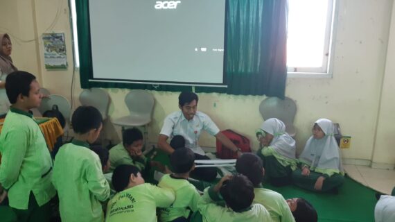 Di Balik Pintu UKS, Saya Belajar Menjadi Guru