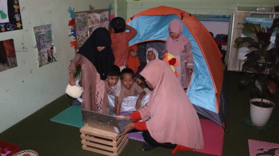 Camping Ceria, Sayangi Lingkungan: Punca Tema TK A TKIT Bina Insani Belajar Mencintai Alam Ciptaan Allah